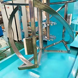 Helical Blade with PTFE Scraper